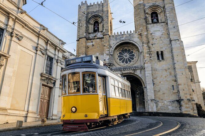 1 Guide 1 Tuk Tuk — Complete Historical Tour — True Local Guide - A Mandala Tuk Tuk Is the Smart Way to Tackle Lisbon’s Hills