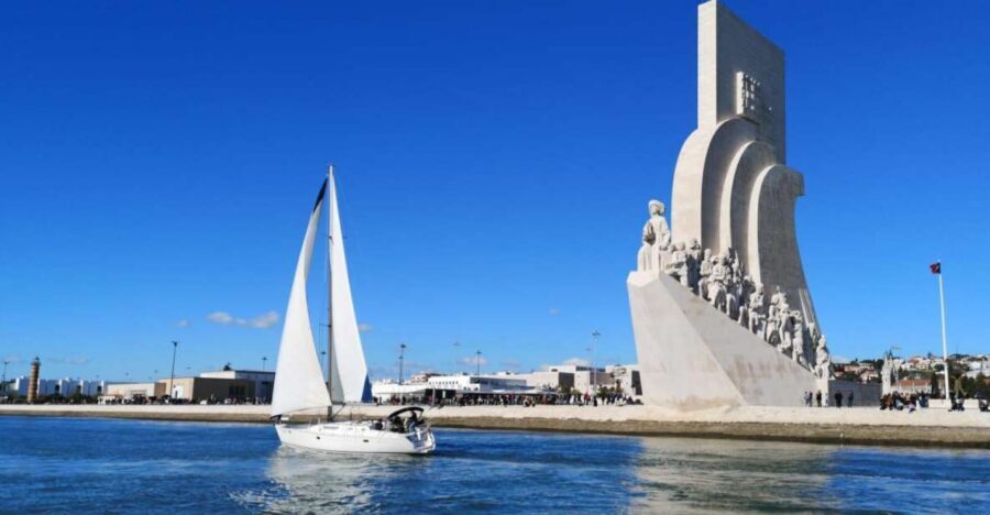 1 Hour Private - Lisbon: Sailing Tour With Wine and History - Belém Tower and the Discoveries vibe: the river-level version