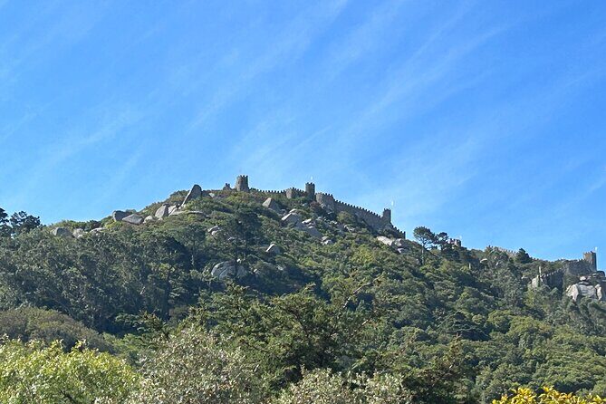 1 Hour Sightseeing Tour in Sintra with Tuktuk - Stop 3: Palácio e Parque Biester for Architectural Crossovers
