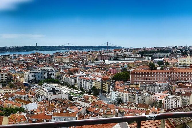 1 Hr City Tuk Tuk / Electric Car Tour of Lisbon - Alfama and Sé de Lisboa: Cathedral Walls, Old Streets, Real Atmosphere