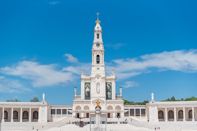 2-Day Sacred Portugal Trip: Fátima, Batalha, Nazaré and Óbidos, from Lisbon - UNESCO Batalha Monastery: why the visit feels efficient