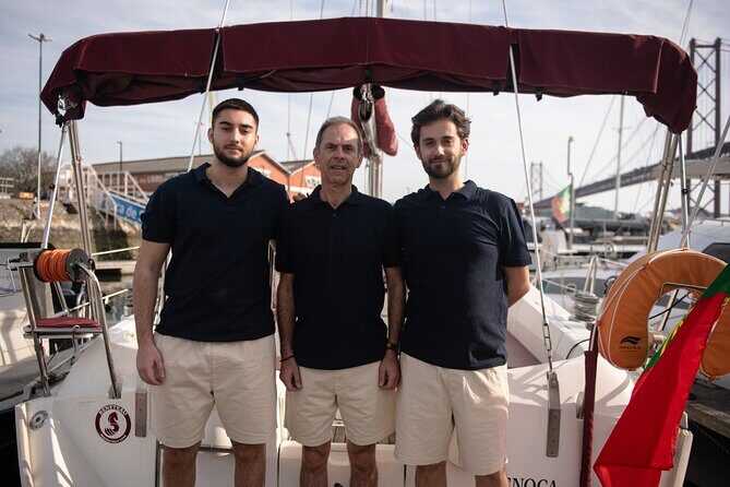 2 Hours Private Sailing Tour with Wine and Snacks - Wine and snacks: Portuguese flavors that fit the sail