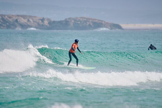 2-Hours Private Surf Lesson in Peniche and Baleal - The 2-hour lesson flow: warm-up, coaching, then 90 minutes in the water