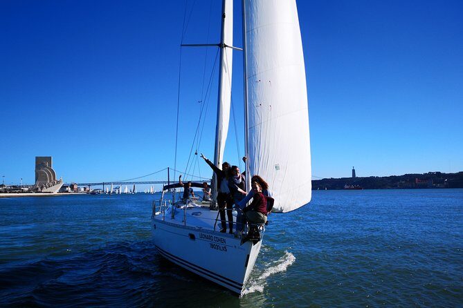 2h Private Group - Exclusive Boat Tour with Local Sailors - Christ the King statue: a Lisbon view you can’t fake