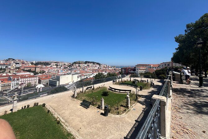 2h Tour | Explore Lisbon’s Hills & Viewpoints - The Sé cathedral area: seeing Lisbon’s center of faith from the outside