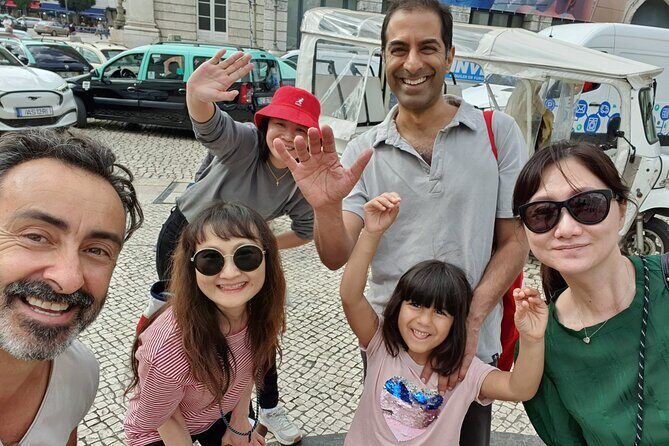 3 Hours Tuk Tuk Tour - Lisboa beyond the guidebooks - Mouraria and Alfama: the neighborhoods you’ll want to return to