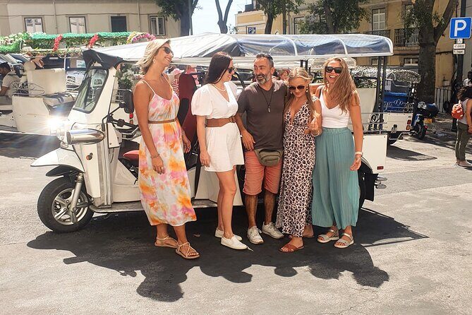 3 Hours Tuk Tuk Tour - Lisboa beyond the guidebooks - Starting at Rossio: a classic square where Lisbon’s public life shows up
