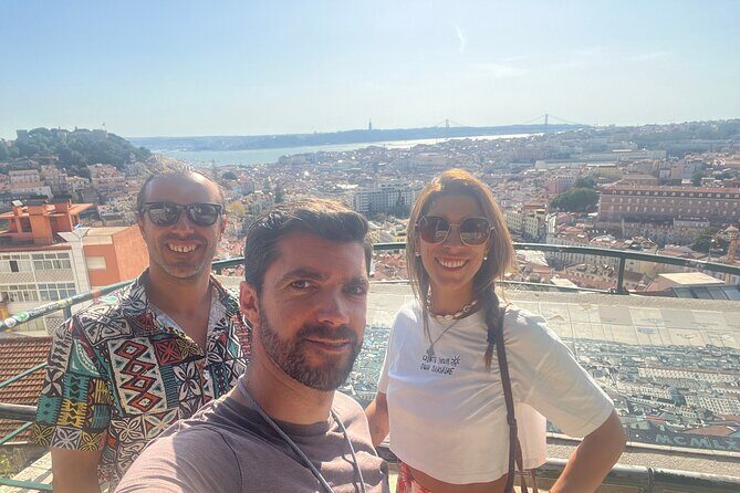 3h30 Tour | Lisbon Essentials: See, Taste and Learn with a Local - Miradouro São Pedro de Alcântara and Largo do Carmo: finish with a view