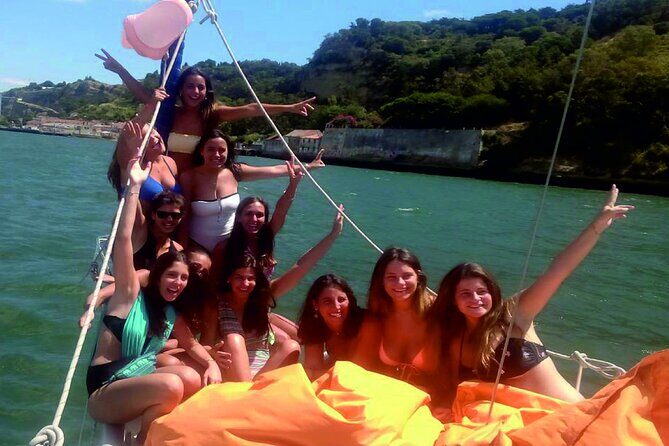 4H Private Luxury Sailboat Tour with Swim - The 4-hour plan: how your Lisbon sail day plays out