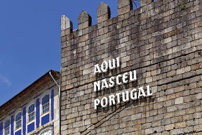 6-Day North Portugal Tour: Porto, Braga, Fátima, Coimbra, Guimaraes, Aveiro and Batalha, from Lisbon - Using Porto’s free day (Day 4) well