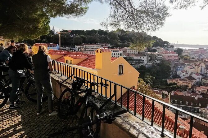 7 Hills and 14 Viewpoints - Lisbon E-Bike Tour - E-bikes, helmets, and the real-world safety stuff