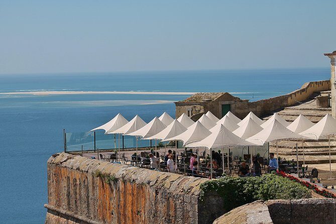 A Day of Tastes, Views & Heritage, tour from Lisbon - The guide and the small moments that make the day feel personal