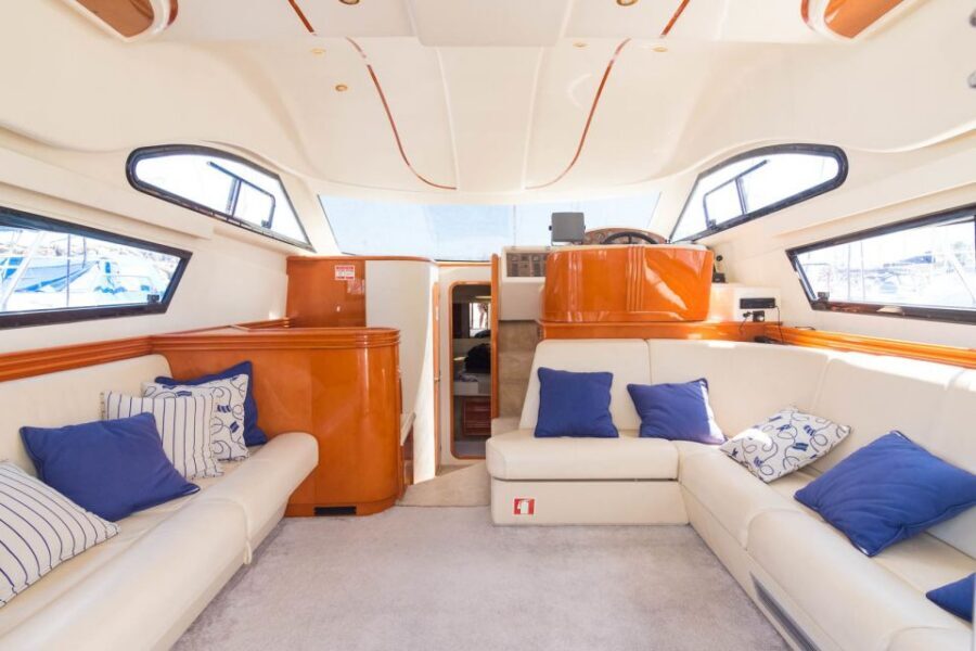 Arrábida Full-Day Yacht Tour from Lisbon - Kayak or SUP from the yacht: beaches and rocks at your own pace