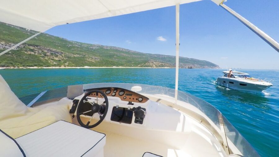 Arrábida Full-Day Yacht Tour from Lisbon - Portinho da Arrábida lunch stop (or picnic onboard)