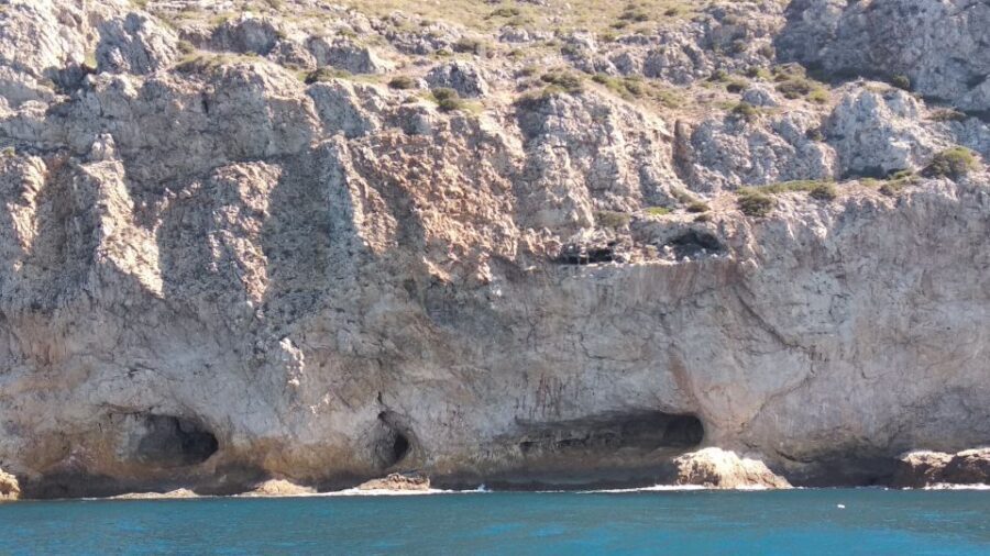 Arrábida - Sesimbra: Boat Tour Mysteries of Cape Espichel - A 2-hour Cape Espichel route that starts at Anthia Diving Center