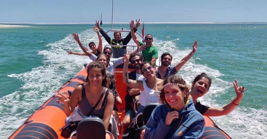 Arrábida - Sesimbra: Boat Tour Mysteries of Cape Espichel - Dinosaur footprints from the sea: what to expect and how to make it work
