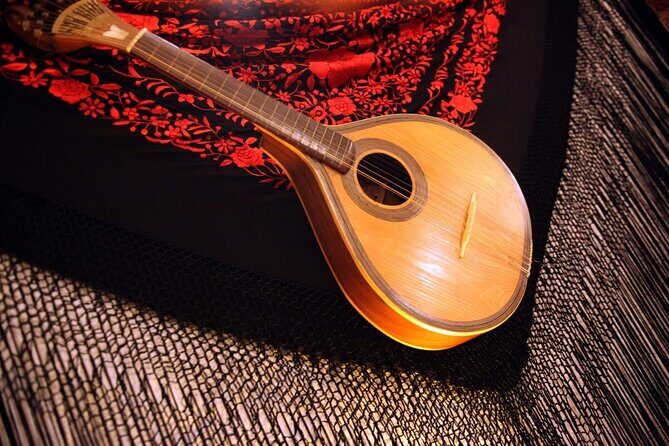 Authentic Alfama Experience: Fado Music and Cultural Walking Tour - Tips to make the evening smoother