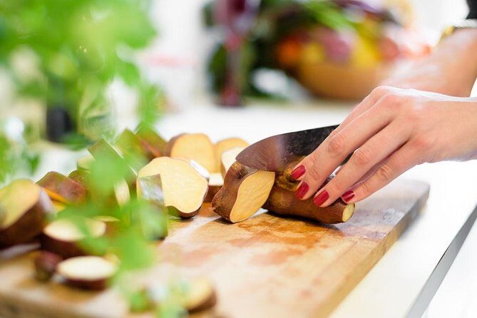 Authentic Portuguese Cooking Class and Dinner in a Lisbon Home - Cooking two traditional starters: hands-on work with real technique