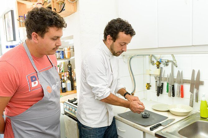 Authentic Portuguese Cooking Class and Dinner in a Lisbon Home - The welcome: Portuguese delicatessen, drinks, and quick culture lessons before the apron