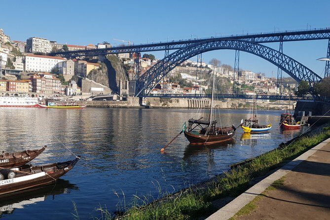 Aveiro / Porto / Gaia full day Private tour - Sao Bento Railway Station: Azulejo Tile Stop Without the Long Ticket Hassle