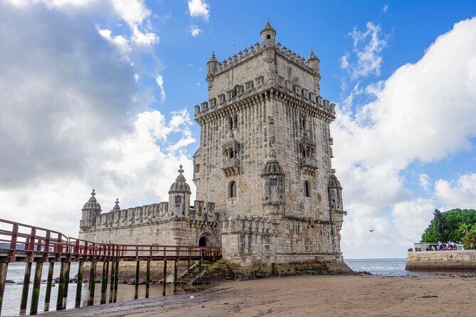Belém in 2h: History, Monuments and Pastries by Tuk Tuk - Starting at Rossio Square: easy to find, easy to repeat