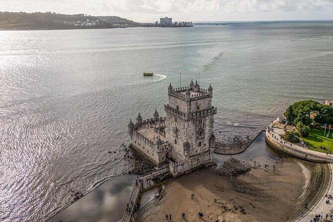 Belém in 2h: History, Monuments and Pastries by Tuk Tuk - LX Factory: where the tour slows down for browsing and snacks