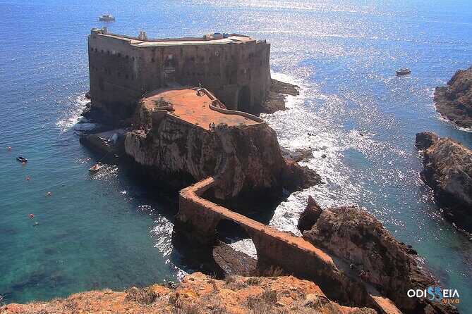 Berlengas Island Catamaran Tour - Round Trip - Fort St. John and the Duke of Bragança Lighthouse: the “anchor points” on the island