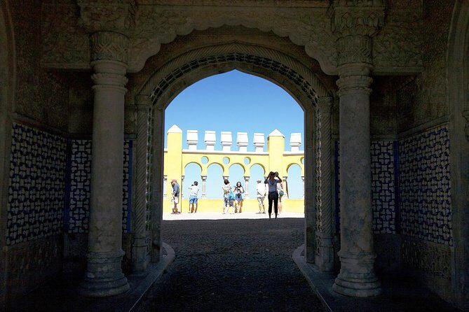 Best of Sintra, Estoril Coast and Two Palaces 8H Private Tour - Sintra village + the travesseiro pause