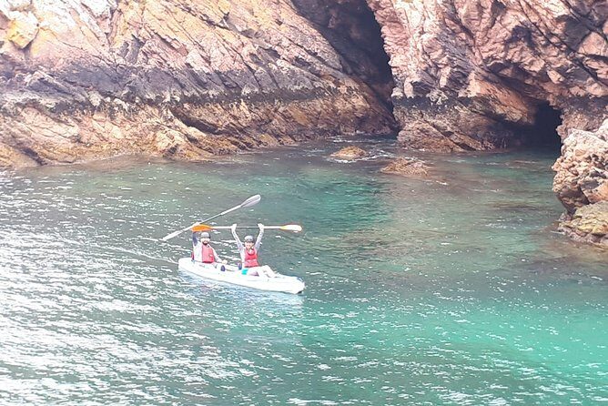 Boat and Kayak at Berlenga Natural Reserve - The afternoon choice: kayak caves or a glass-bottom boat