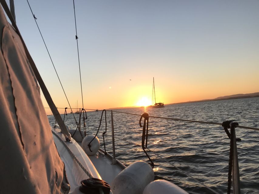 Cascais: 2-Hour Sunset Cruise - Onboard Drinks, Crew Service, and How the Mood Gets Set