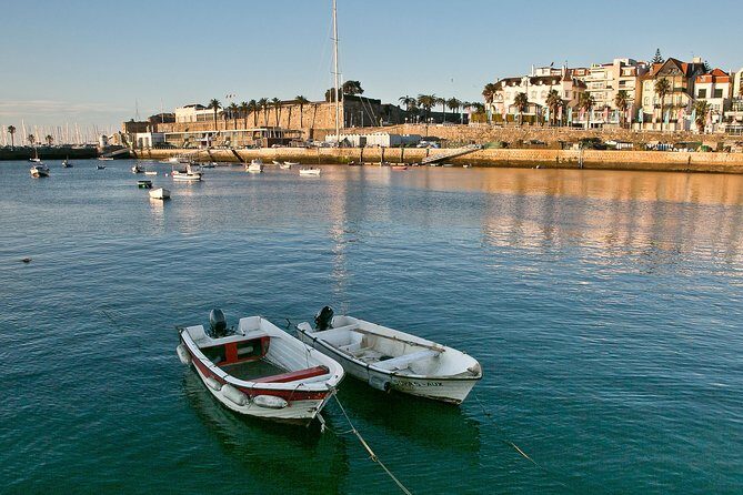 Cascais: Glamour and Decay by The Lisbon Coastline - Private Tour - Marina de Cascais: the Count of Arnoso meets the modern waterfront