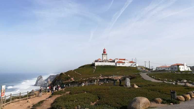 Cascais: Small group tour Sintra & Cabo da Roca & Cascais - The Sintra historic center: using your 1-hour break like a local