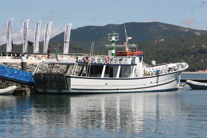 Classic Yacht Experience in Lisbon with portuguese wine - Price and Value: Is $32.41 Worth It?