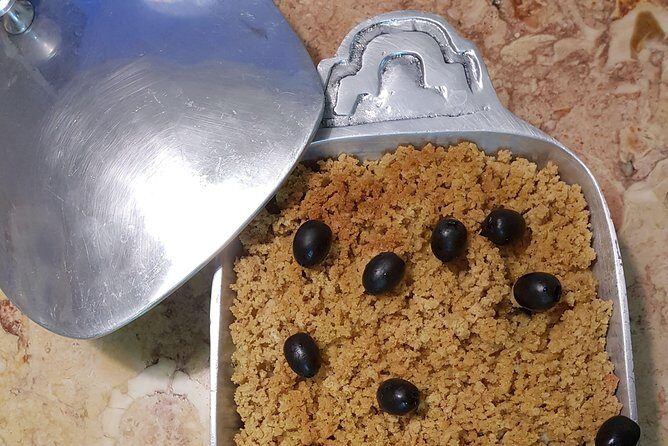 Cooking Workshop in Cascais (group of 4 min) - The evening flow: how a 3-hour home dinner usually plays out