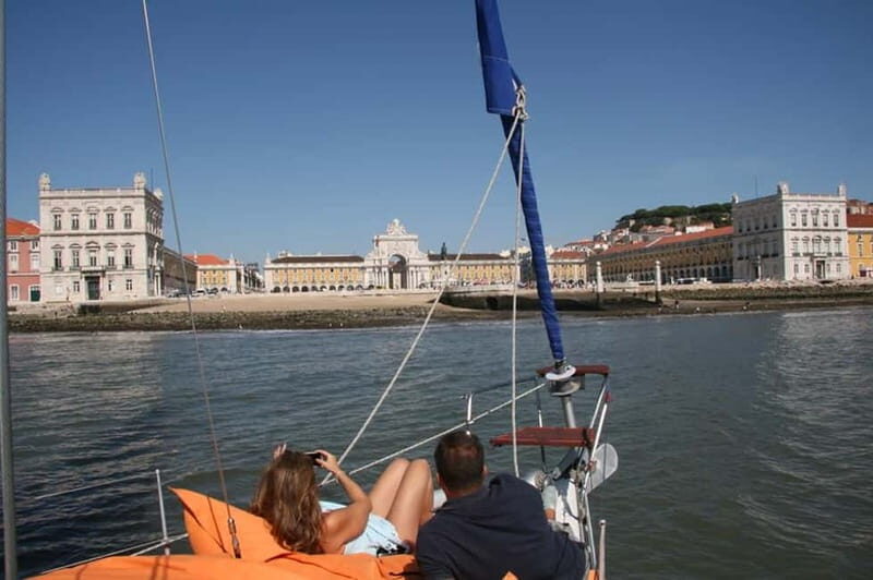 Cultural Sailing Tour in Lisbon - Public tour vs private group: which one fits your travel style