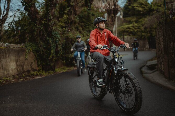 Cycle Sintra’s Wonders – EBike Tour - Centro Histórico de Sintra: cobbles, green edges, and the world-heritage vibe