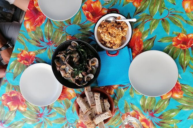 Dinner at at local's chef sweet home - Who should book this home dinner in Lisbon