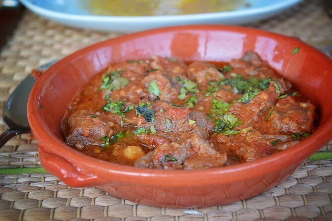 DINNER OR TAPAS in a Poruguese Home - Timing and Logistics That Actually Matter