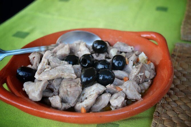 DINNER OR TAPAS in a Poruguese Home - Who This Experience Suits Best