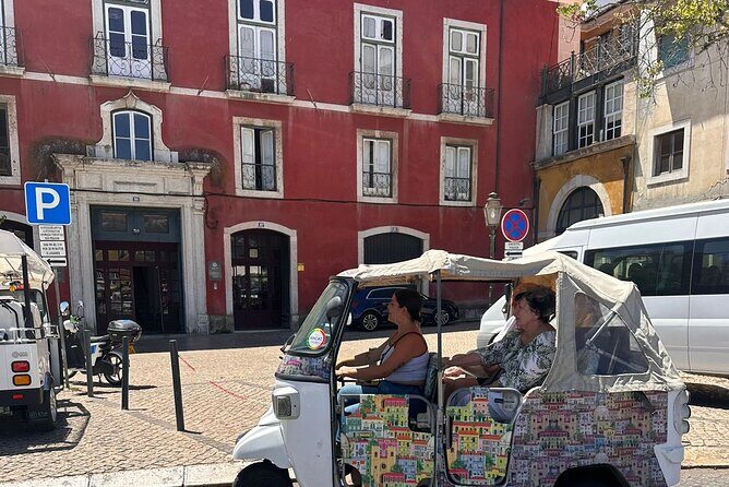 Discover Ancient Lisbon of Tuk Tuk with a local guide - Lisbon Cathedral: 1147 beginnings and the 1755 earthquake story
