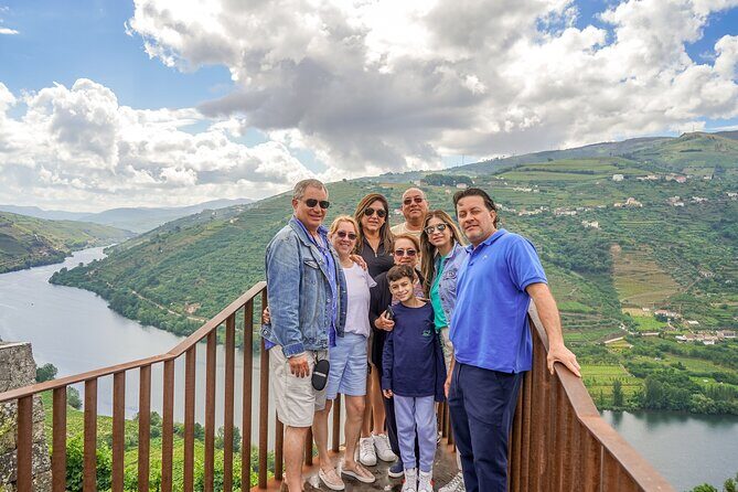 Douro Valley Private Day Trip from Lisbon: Vineyards & River View - Key things that make this Douro trip work