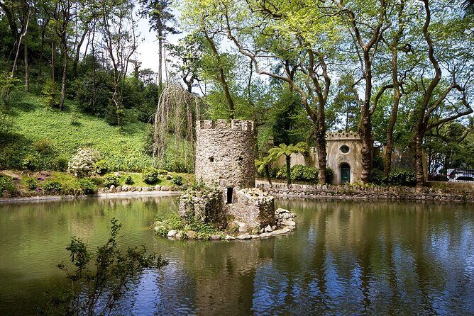 Drive yourself - Pena Palace, Moorish Castle, Quinta da Regaleira - The Renault Twizy experience: fun driving, real utility
