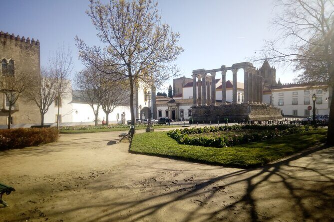 Évora and Monsaraz from Lisbon - Évora’s UNESCO center: Roman Temple first, then the old-town walk