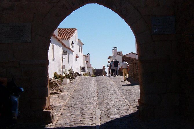 Evora and Monsaraz Wine Tasting Private Tour - The winery stop: what the tasting includes (and what it doesn’t)