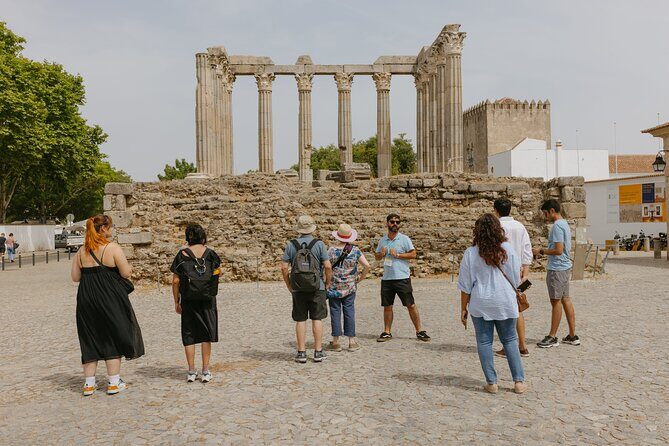 Évora, medieval village Monsaraz & Wine Tasting - Weather, timing, and what to bring