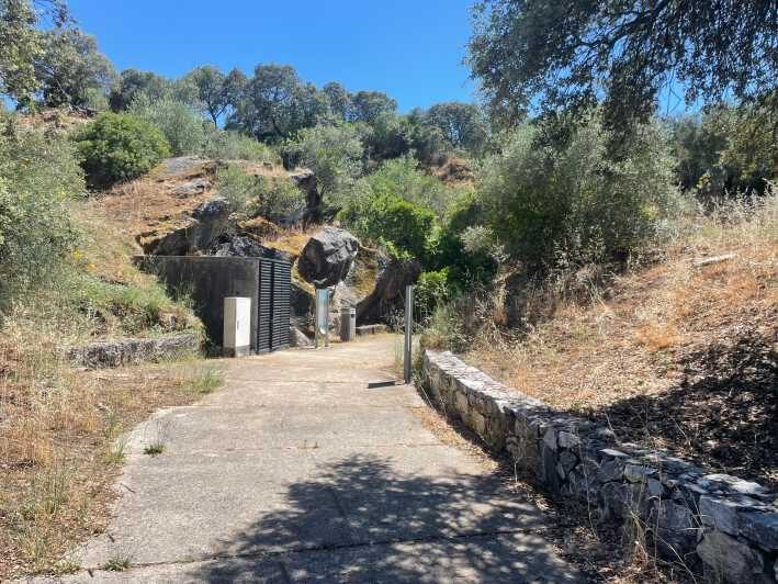 Évora or Montemor: Guided Tour of the Escoural Caves - The Interpretation Center: Your Shortcut to Understanding the Cave Art