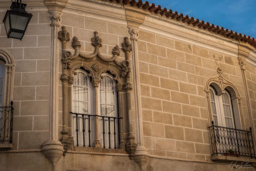Évora: Tales and Legends Guided Walking Tour - The architecture you notice when the guide points it out