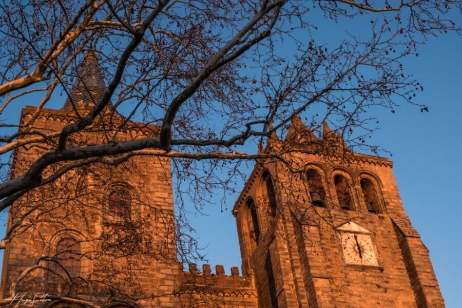Évora: Tales and Legends Guided Walking Tour - Out of the beaten track stops that still feel easy
