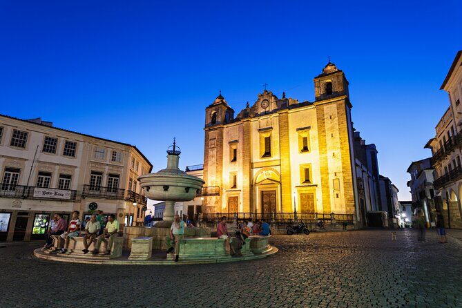 Évora the Heart and Soul of South Portugal - Time to shop the streets (souvenirs, but also local rhythm)