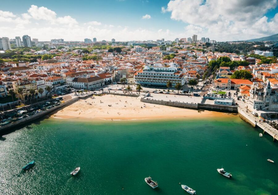 Exclusive tour by car - Sintra city and Cascais city - Sintra Center on Foot: 70 Minutes of Fairytale-Style Streets